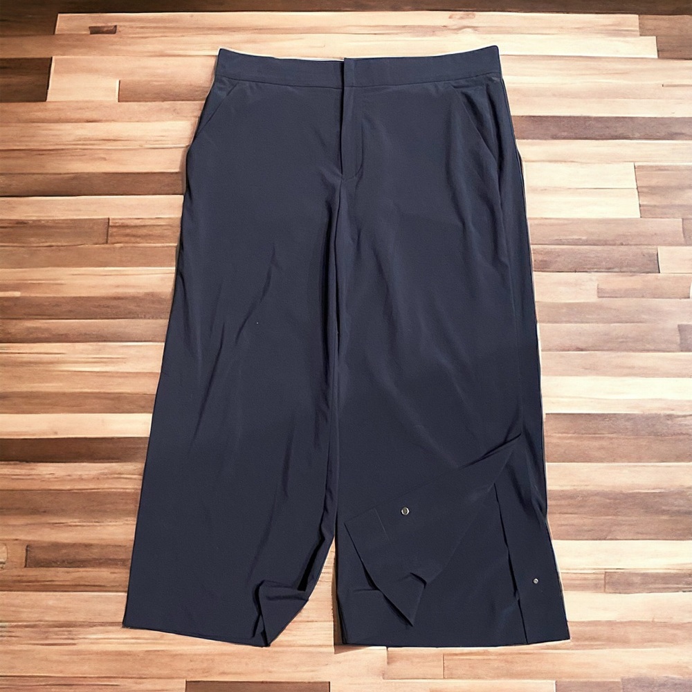 Athleta navy blue flare crop pant.